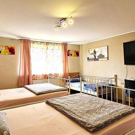 Gruendauer Monteurwohnung/Studentenwohnung Buitenkant foto