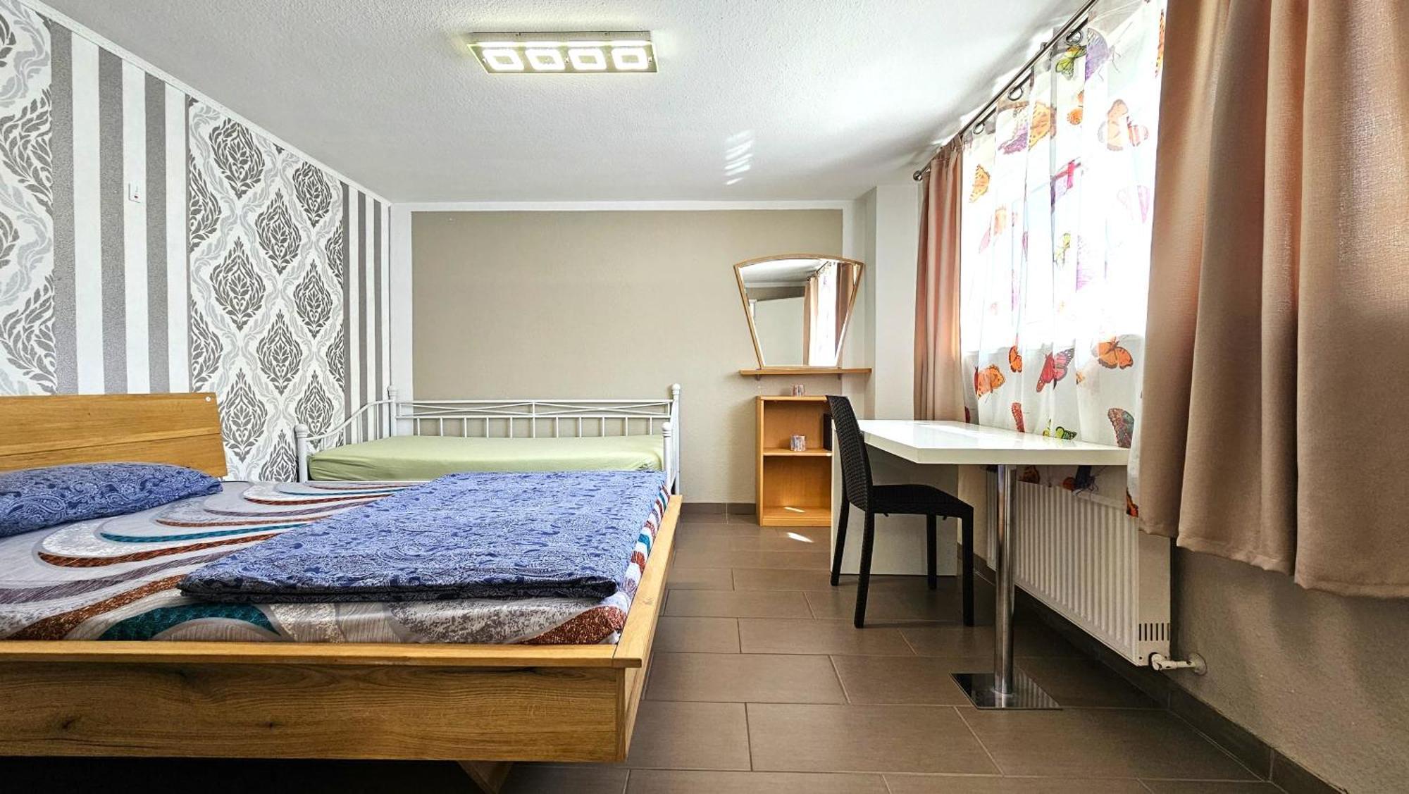 Gruendauer Monteurwohnung/Studentenwohnung Buitenkant foto