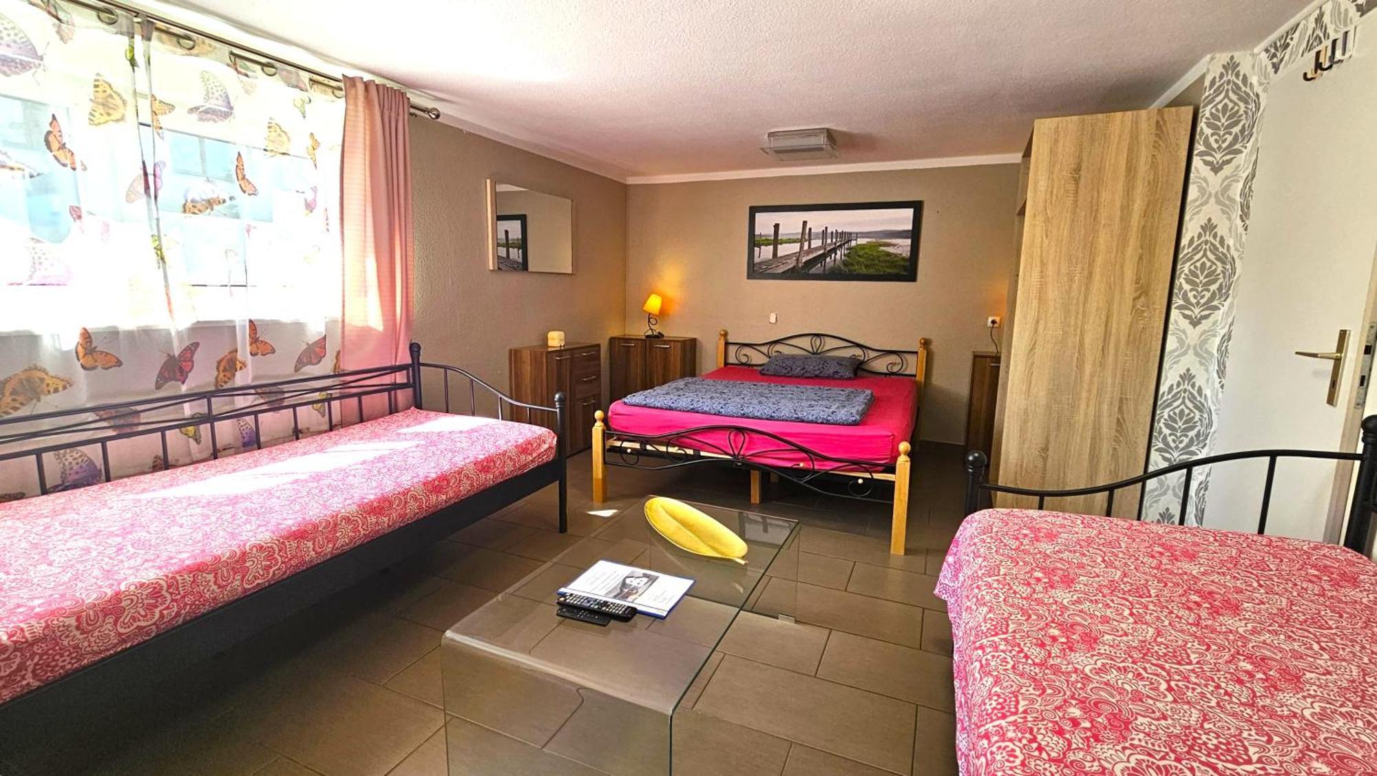 Gruendauer Monteurwohnung/Studentenwohnung Buitenkant foto