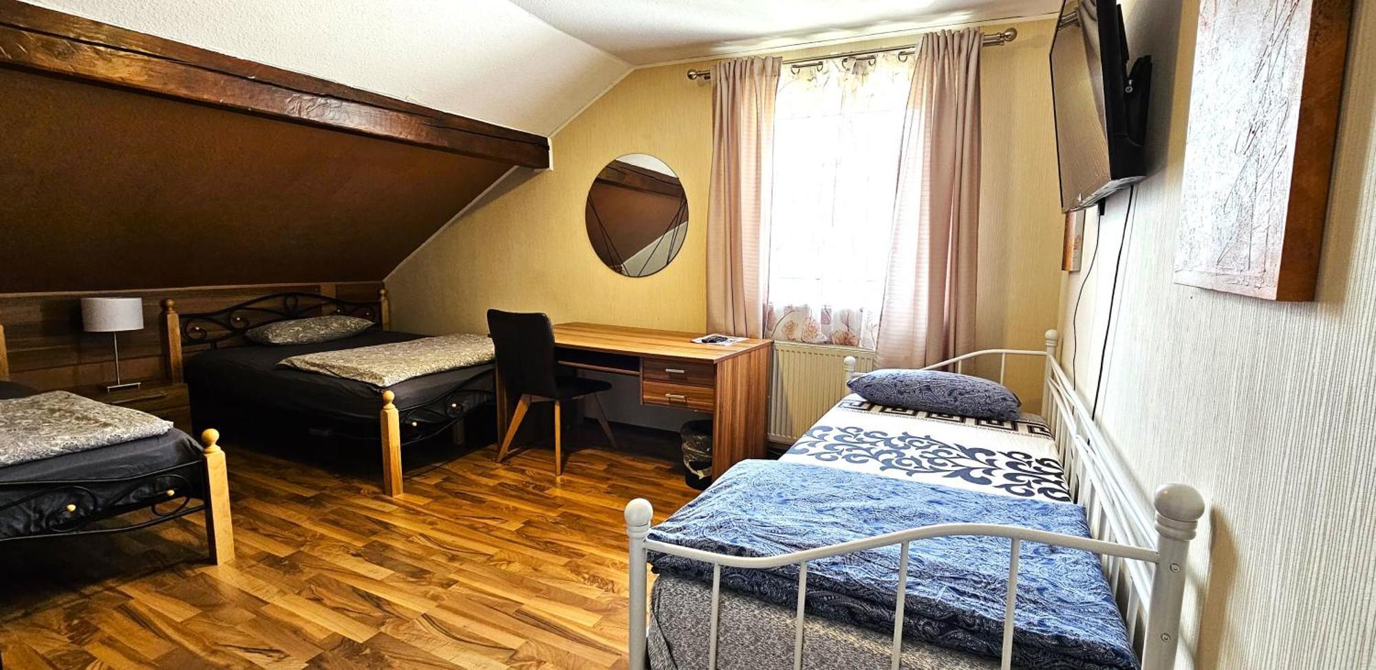 Gruendauer Monteurwohnung/Studentenwohnung Buitenkant foto