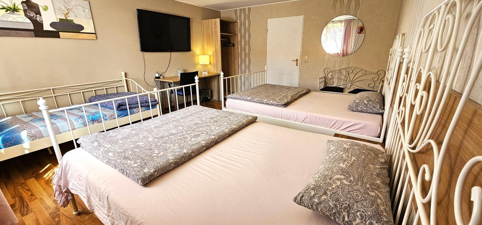 Gruendauer Monteurwohnung/Studentenwohnung Buitenkant foto