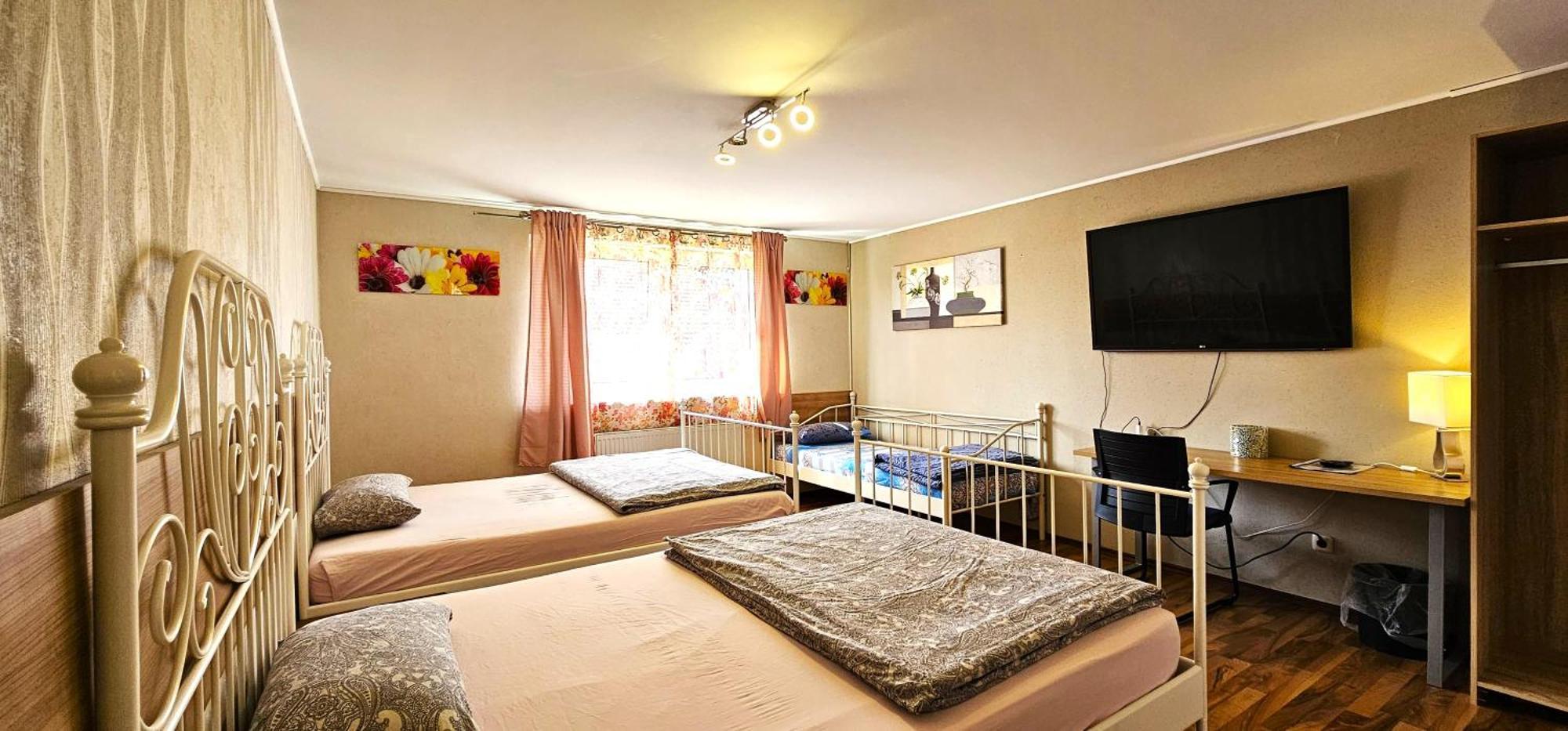 Gruendauer Monteurwohnung/Studentenwohnung Buitenkant foto